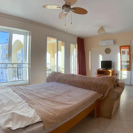 Excellent Relaxing Cozy Studio With Pool For You
