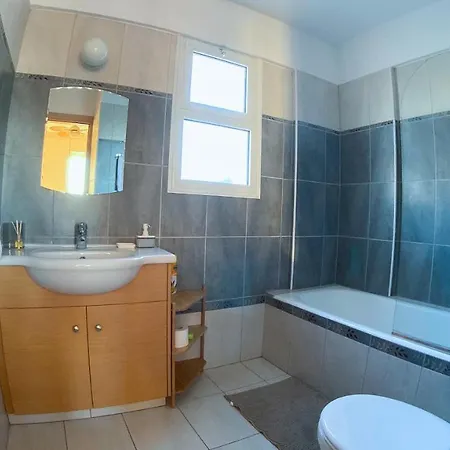 Excellent Relaxing Cozy Studio With Pool For You דירה פאפוס